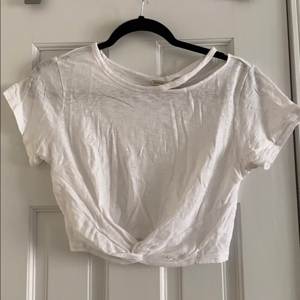Cropped with knot and cutout detail white tshirt!